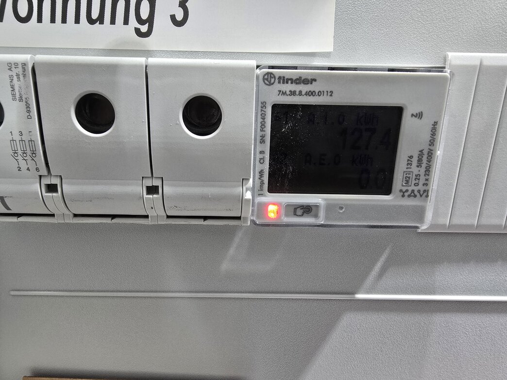 Photovoltaikanlage auf Hofdach