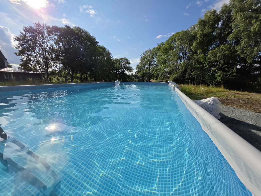 Campingwiese mit Wohnmobil